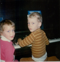 Xmas1970 WalterWendyAtPiano